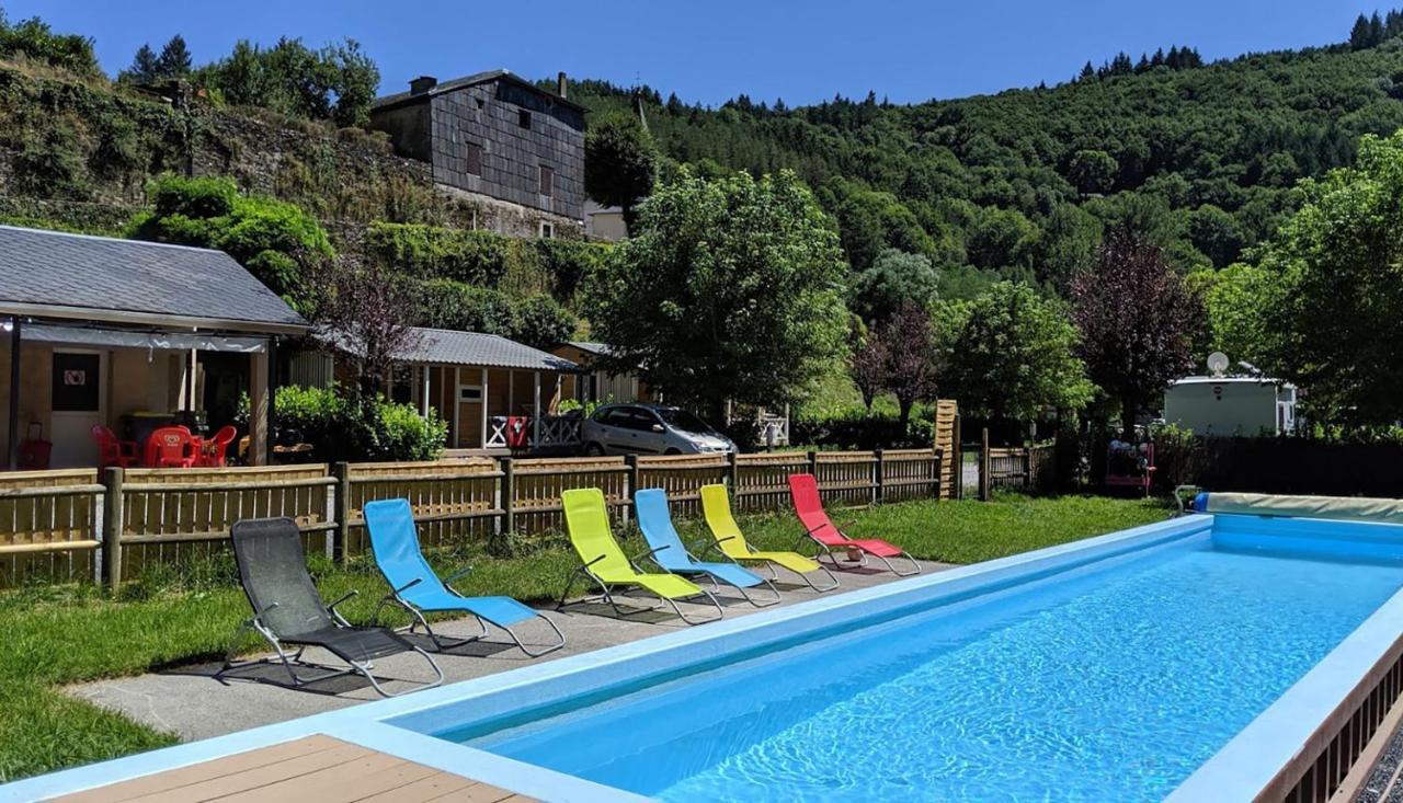 Camping Le Jardin: Riverside Nature Retreat Lacaze Exterior photo
