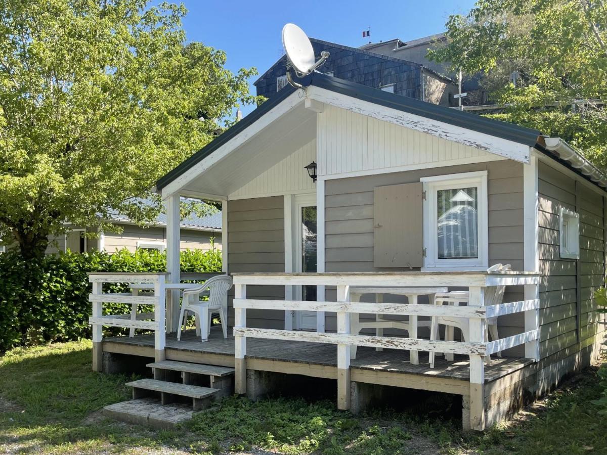 Camping Le Jardin: Riverside Nature Retreat Lacaze Exterior photo